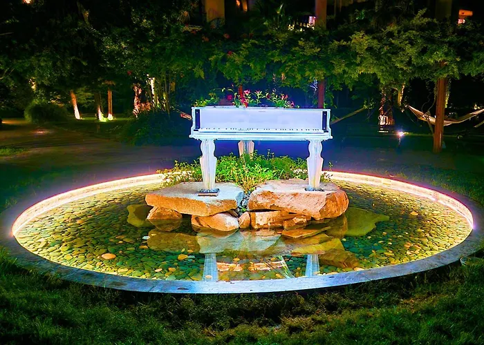 Attractive In Sunny Cascadas Family * ساني بيتش